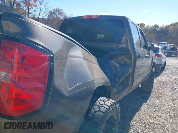 ✅ 2014 Chevrolet Silverado 1500 LT • VIN: 1GCVKREC7EZ191202 • Lot: 43618599. Wystawiony na IAAI z przebiegiem 155 074 mil. Bezpłatny archiwum sprzedaży aukcyjnych z USA i szczegółowy raport historii pojazdu na DreamBid. Zdjęcie 6.