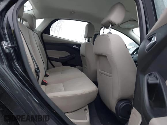 ✅ 2015 Ford Focus SE • VIN: 1FADP3F2XFL383305 • Lot: 43818240. Listed on IAAI with 135,148 mi. Free auction sales archive from the USA and detailed vehicle history report at DreamBid. Image 8.