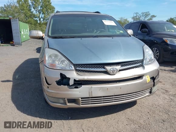 ✅ 2004 Toyota Sienna XLE • VIN: 5TDZA22C84S189488 • Lot: 43372101. Wystawiony na IAAI z przebiegiem 200 526 mil. Bezpłatny archiwum sprzedaży aukcyjnych z USA i szczegółowy raport historii pojazdu na DreamBid. Zdjęcie 6.