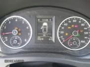 ✅ 2012 Volkswagen Tiguan S • VIN: WVGBV7AX6CW585386 • Lot: 43267607. Listed on IAAI with 91,618 mi. Free auction sales archive from the USA and detailed vehicle history report at DreamBid. Image 7.