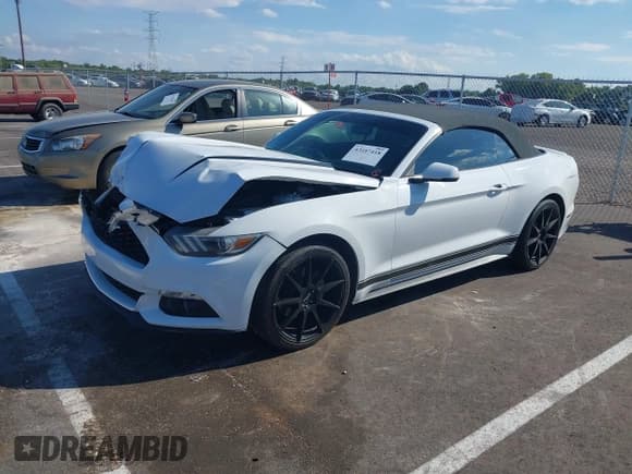 ✅ 2016 Ford Mustang EcoBoost Premium • VIN: 1FATP8UH6G5253611 • Lot: 43107418. Wystawiony na IAAI z przebiegiem 134 471 mil. Bezpłatny archiwum sprzedaży aukcyjnych z USA i szczegółowy raport historii pojazdu na DreamBid. Zdjęcie 2.
