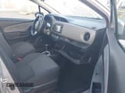 ✅ 2017 Toyota Yaris L • VIN: VNKKTUD3XHA080223 • Лот: 43385003. Опубликован ранее на IAAI с пробегом 232 158 миль. Бесплатный доступ к архиву аукционных продаж из США и подробный отчёт об истории автомобиля на DreamBid. Изображение 5.