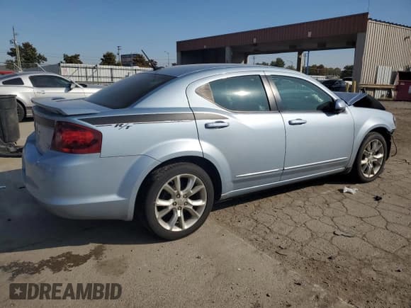 ✅ 2013 Dodge Avenger R/T • VIN: 1C3CDZBGXDN636910 • Lot: 76685174. Listed on Copart with 104,823 mi. Free auction sales archive from the USA and detailed vehicle history report at DreamBid. Image 3.
