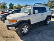 ✅ 2010 Toyota FJ Cruiser • VIN: JTEBU4BF1AK075121 • Лот: 82723825. Опубликован ранее на Copart с пробегом 325 284 миль. Бесплатный доступ к архиву аукционных продаж из США и подробный отчёт об истории автомобиля на DreamBid. Изображение 1.