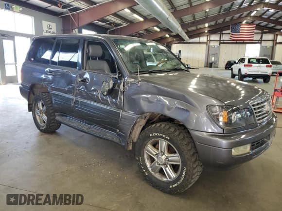 ✅ 2006 Lexus LX 470 • VIN: JTJHT00W964017117 • Lot: 61019524. Wystawiony na Copart z przebiegiem 207 767 mil. Bezpłatny archiwum sprzedaży aukcyjnych z USA i szczegółowy raport historii pojazdu na DreamBid. Zdjęcie 4.