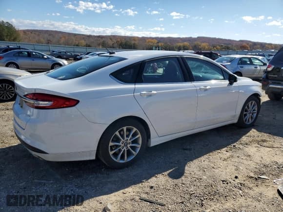 ✅ 2017 Ford Fusion SE • VIN: 3FA6P0H74HR125589 • Lot: 92081595. Listed on Copart with 184,298 mi. Free auction sales archive from the USA and detailed vehicle history report at DreamBid. Image 3.