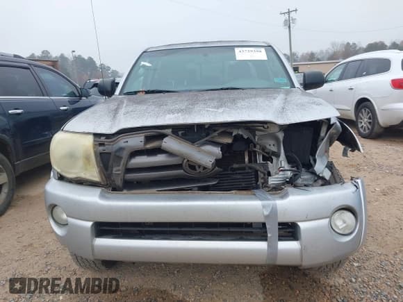 ✅ 2010 Toyota Tacoma PreRunner • VIN: 3TMJU4GN6AM093350 • Lot: 43729398. Listed on IAAI with 251,266 mi. Free auction sales archive from the USA and detailed vehicle history report at DreamBid. Image 12.