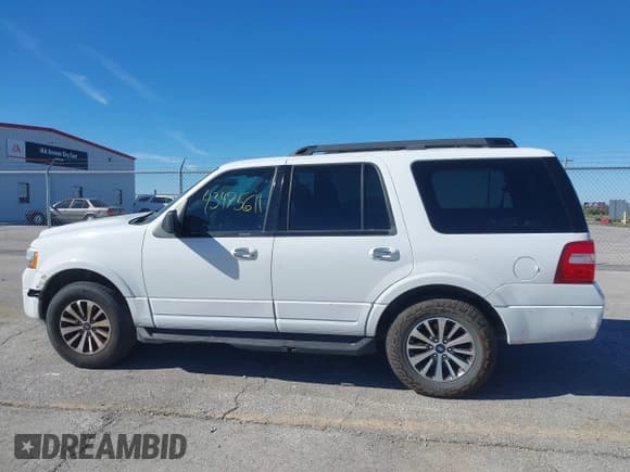 ✅ 2017 Ford Expedition XLT • VIN: 1FMJU1JT0HEA39642 • Lot: 43475611. Wystawiony na IAAI z przebiegiem 175 037 mil. Bezpłatny archiwum sprzedaży aukcyjnych z USA i szczegółowy raport historii pojazdu na DreamBid. Zdjęcie 15.