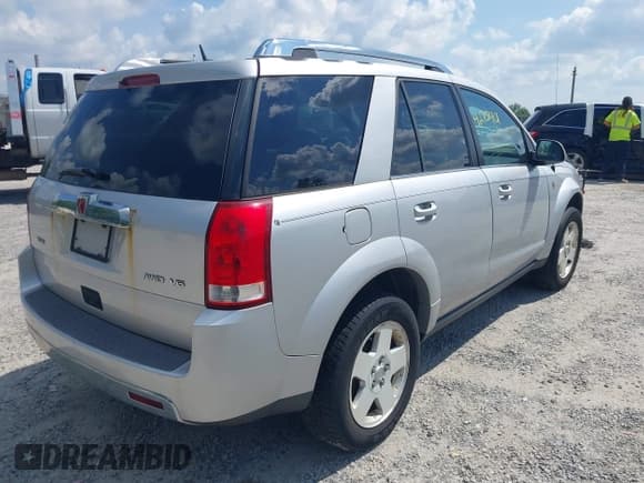 ✅ 2007 Saturn VUE V6 • VIN: 5GZCZ63497S839825 • Lot: 42701401. Listed on IAAI with 215,029 mi. Free auction sales archive from the USA and detailed vehicle history report at DreamBid. Image 4.