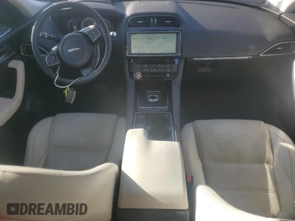 ✅ 2017 Jaguar F-Pace 20d Prestige • VIN: SADCK2BN1HA089034 • Lot: 84740395. Listed on Copart with 113,859 mi. Free auction sales archive from the USA and detailed vehicle history report at DreamBid. Image 8.