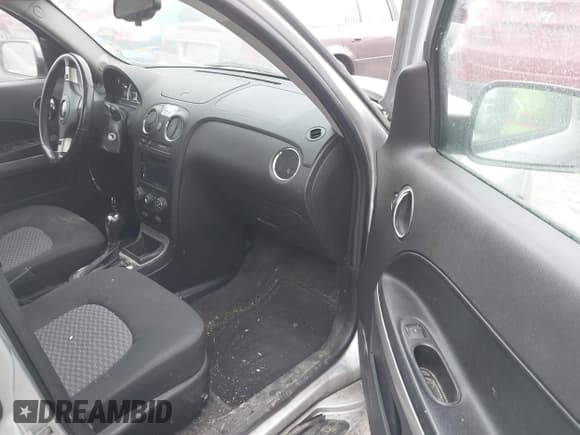 ✅ 2010 Chevrolet HHR 1LT • VIN: 3GNBABDB6AS647646 • Lot: 41553221. Listed on IAAI with 133,546 mi. Free auction sales archive from the USA and detailed vehicle history report at DreamBid. Image 5.