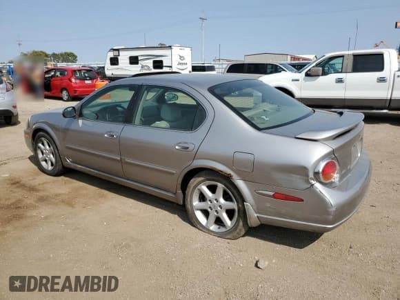 ✅ 2002 Nissan Maxima GLE • VIN: JN1DA31A62T000726 • Lot: 71235864. Wystawiony na Copart z przebiegiem 219 647 mil. Bezpłatny archiwum sprzedaży aukcyjnych z USA i szczegółowy raport historii pojazdu na DreamBid. Zdjęcie 2.