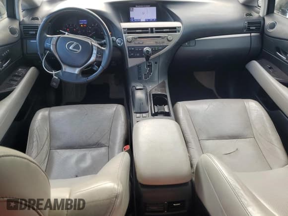 ✅ 2015 Chrysler 300 Limited • VIN: 2C3CCARG3FH923253 • Lot: 93233015. Listed on Copart with 66,970 mi. Free auction sales archive from the USA and detailed vehicle history report at DreamBid. Image 10.