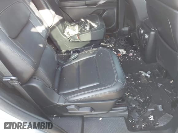 ✅ 2020 Ford Explorer XLT • VIN: 1FMSK8DH4LGB72198 • Lot: 41794957. Wystawiony na IAAI z przebiegiem 44 139 mil. Bezpłatny archiwum sprzedaży aukcyjnych z USA i szczegółowy raport historii pojazdu na DreamBid. Zdjęcie 8.