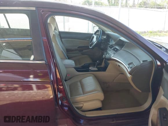 ✅ 2009 Honda Accord EX-L • VIN: 1HGCP26879A201257 • Lot: 42103690. Wystawiony na IAAI z przebiegiem 306 465 mil. Bezpłatny archiwum sprzedaży aukcyjnych z USA i szczegółowy raport historii pojazdu na DreamBid. Zdjęcie 5.