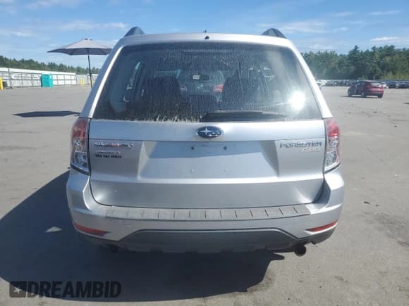 ✅ 2012 Subaru Forester X • VIN: JF2SHABC3CH427209 • Лот: 70499355. Опубликован ранее на Copart с пробегом 183 364 миль. Бесплатный доступ к архиву аукционных продаж из США и подробный отчёт об истории автомобиля на DreamBid. Изображение 6.