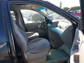 ✅ 2001 Ford Windstar LX • VIN: 2FMZA51461BA76059 • Lot: 43693296. Wystawiony na IAAI z przebiegiem 48 404 mil. Bezpłatny archiwum sprzedaży aukcyjnych z USA i szczegółowy raport historii pojazdu na DreamBid. Zdjęcie 5.