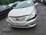2011 Hyundai Sonata GLS z VIN 5NPEB4AC3BH158368, wystawiony jako IAAI lot #42354939 z przebiegiem 120 918 mil mil oraz . Historia ofert i sprzedaży dostępna na DreamBid. Obrazek 12.