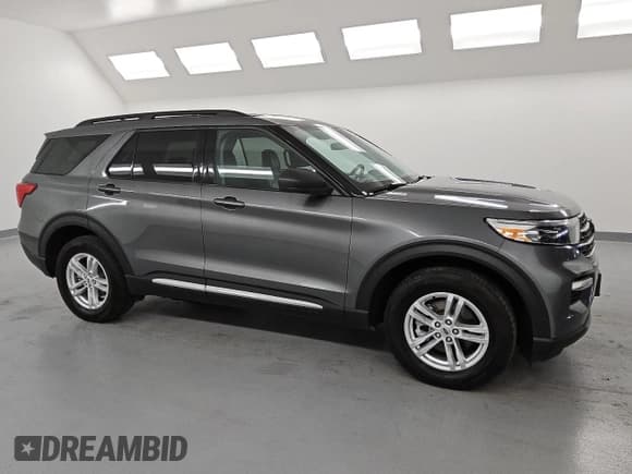 ✅ 2024 Ford Explorer XLT • VIN: 1FMSK8DHXRGA04929 • Lot: 58089255. Wystawiony na Copart z przebiegiem 31 290 mil. Bezpłatny archiwum sprzedaży aukcyjnych z USA i szczegółowy raport historii pojazdu na DreamBid. Zdjęcie 4.