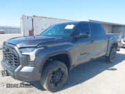 ✅ 2025 Toyota Tundra Limited Hybrid • VIN: 5TFWC5DB1SX102265 • Lot: 42944142. Wystawiony na IAAI z przebiegiem 2 940 mil. Bezpłatny archiwum sprzedaży aukcyjnych z USA i szczegółowy raport historii pojazdu na DreamBid. Zdjęcie 2.