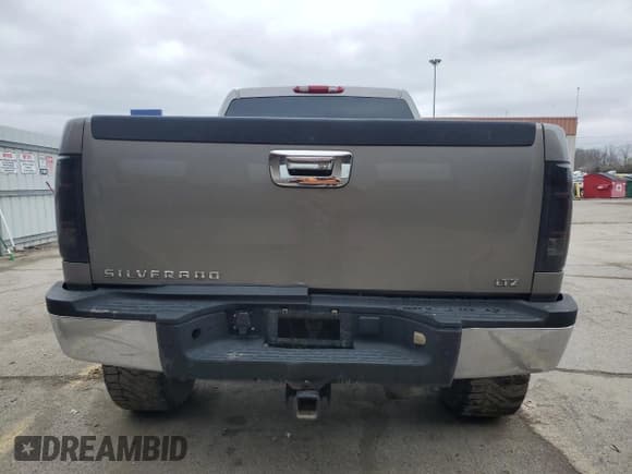 ✅ 2007 Chevrolet Silverado 2500HD LTZ • VIN: 1GCHK23697F513151 • Лот: 52594605. Опубликован ранее на Copart с пробегом 202 257 миль. Бесплатный доступ к архиву аукционных продаж из США и подробный отчёт об истории автомобиля на DreamBid. Изображение 6.