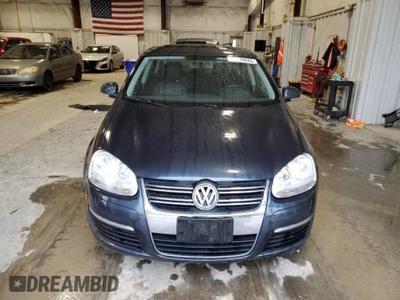 ✅ 2010 Volkswagen Jetta SE • VIN: 3VWRX7AJ4AM023604 • Lot: 64779425. Listed on Copart with 177,058 mi. Free auction sales archive from the USA and detailed vehicle history report at DreamBid. Image 5.