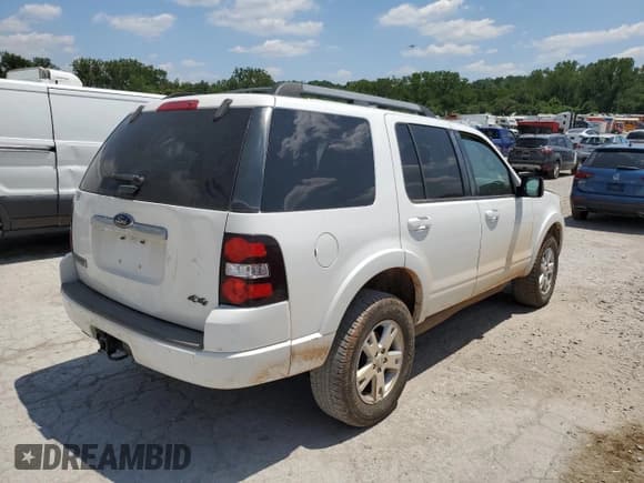 ✅ 2009 Ford Explorer XLT • VIN: 1FMEU73E79UA20726 • Lot: 64776905. Wystawiony na Copart z przebiegiem 121 923 mil. Bezpłatny archiwum sprzedaży aukcyjnych z USA i szczegółowy raport historii pojazdu na DreamBid. Zdjęcie 3.