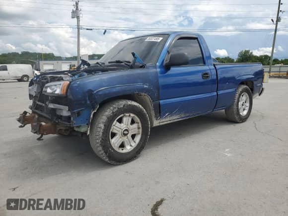 2004 Chevrolet Silverado 1500 z VIN 1GCEC14X24Z144385, wystawiony jako Copart lot #56837495 z przebiegiem 261 696 mil mil oraz Szkoda całkowita • Salvage title. Historia ofert i sprzedaży dostępna na DreamBid. Obrazek 1.
