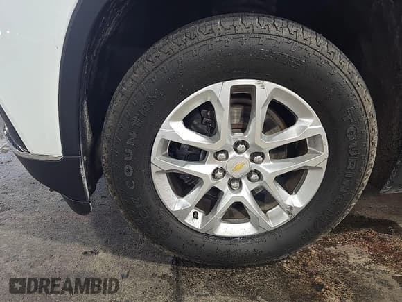 ✅ 2021 Chevrolet Traverse LT Cloth • VIN: 1GNEVGKW8MJ182748 • Лот: 42946672. Опубликован ранее на IAAI с пробегом 77 395 миль. Бесплатный доступ к архиву аукционных продаж из США и подробный отчёт об истории автомобиля на DreamBid. Изображение 1.
