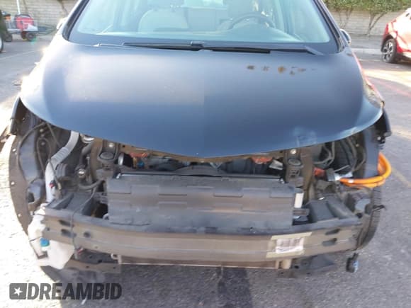 ✅ 2019 Chevrolet Bolt EV LT • VIN: 1G1FY6S03K4109379 • Lot: 41370403. Wystawiony na IAAI z przebiegiem 142 291 mil. Bezpłatny archiwum sprzedaży aukcyjnych z USA i szczegółowy raport historii pojazdu na DreamBid. Zdjęcie 6.