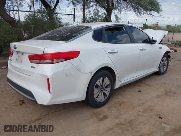 ✅ 2017 Kia Optima • VIN: KNAGT4LC8H5004991 • Lot: 43496608. Listed on IAAI with 119,125 mi. Free auction sales archive from the USA and detailed vehicle history report at DreamBid. Image 4.