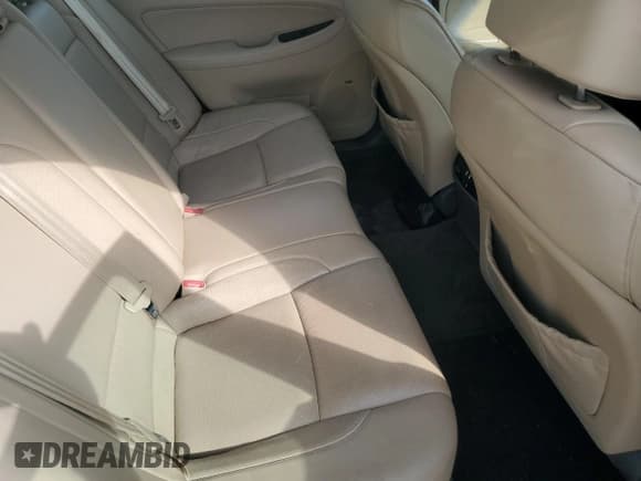 ✅ 2010 Hyundai Genesis • VIN: KMHGC4DE2AU085951 • Lot: 86224805. Wystawiony na Copart z przebiegiem 167 520 mil. Bezpłatny archiwum sprzedaży aukcyjnych z USA i szczegółowy raport historii pojazdu na DreamBid. Zdjęcie 10.