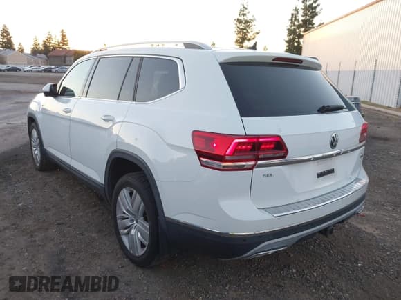 ✅ 2018 Volkswagen Atlas SEL Premium • VIN: 1V2NR2CA6JC537949 • Лот: 43666355. Опубликован ранее на IAAI с пробегом 62 238 миль. Бесплатный доступ к архиву аукционных продаж из США и подробный отчёт об истории автомобиля на DreamBid. Изображение 3.