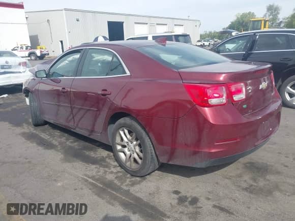 2015 Chevrolet Malibu LT z VIN 1G11C5SL6FF281154, wystawiony jako IAAI lot #43266898 z przebiegiem 164 798 mil mil oraz . Historia ofert i sprzedaży dostępna na DreamBid. Obrazek 3.