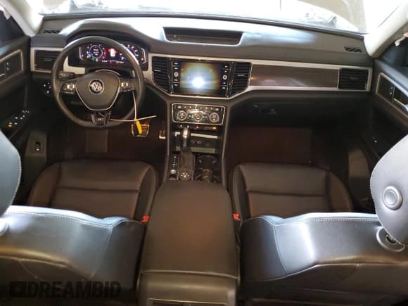 ✅ 2019 Volkswagen Atlas SEL R-Line • VIN: 1V2RR2CA3KC552024 • Lot: 55373015. Listed on Copart with 110,655 mi. Free auction sales archive from the USA and detailed vehicle history report at DreamBid. Image 8.