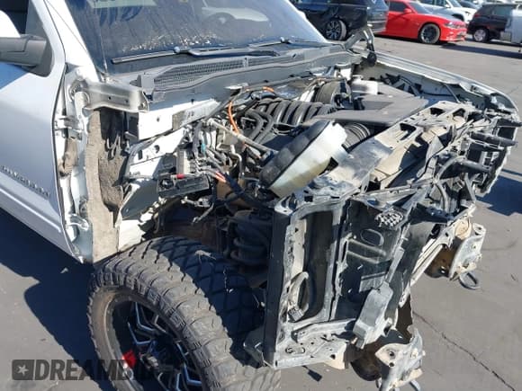 ✅ 2015 Chevrolet Silverado 1500 LT • VIN: 3GCUKREC0FG293390 • Лот: 41321751. Опубликован ранее на IAAI с пробегом Не указан. Бесплатный доступ к архиву аукционных продаж из США и подробный отчёт об истории автомобиля на DreamBid. Изображение 6.