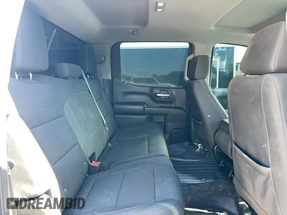 ✅ 2022 Chevrolet Silverado 1500 Custom Trail Boss • VIN: 3GCUDCET0NG553356 • Лот: 92641155. Опубликован ранее на Copart с пробегом 134 759 миль. Бесплатный доступ к архиву аукционных продаж из США и подробный отчёт об истории автомобиля на DreamBid. Изображение 6.