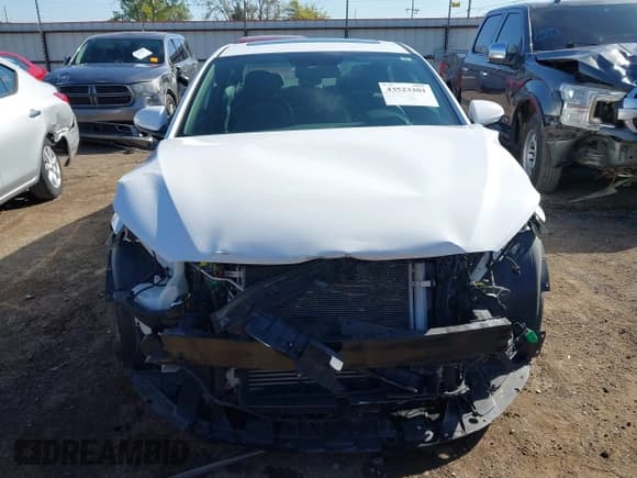 ✅ 2018 Hyundai Elantra Sport • VIN: KMHD04LB5JU555599 • Lot: 43523201. Listed on IAAI with 65,432 mi. Free auction sales archive from the USA and detailed vehicle history report at DreamBid. Image 13.