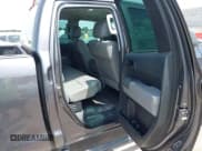 ✅ 2012 Toyota Tundra • VIN: 5TFRM5F19CX044180 • Lot: 42499149. Wystawiony na IAAI z przebiegiem 165 662 mil. Bezpłatny archiwum sprzedaży aukcyjnych z USA i szczegółowy raport historii pojazdu na DreamBid. Zdjęcie 8.