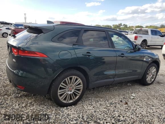 ✅ 2017 Jaguar F-Pace 35t Premium • VIN: SADCJ2BV2HA497268 • Лот: 90630315. Опубликован ранее на Copart с пробегом 99 686 миль. Бесплатный доступ к архиву аукционных продаж из США и подробный отчёт об истории автомобиля на DreamBid. Изображение 3.