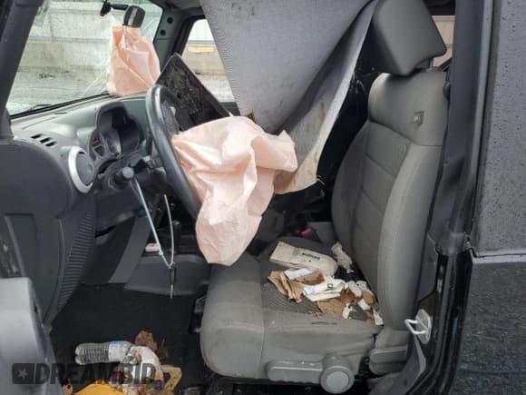 ✅ 2008 Jeep Wrangler Sahara • VIN: 1J4FA54158L578168 • Lot: 69404965. Listed on Copart with 151,001 mi. Free auction sales archive from the USA and detailed vehicle history report at DreamBid. Image 7.