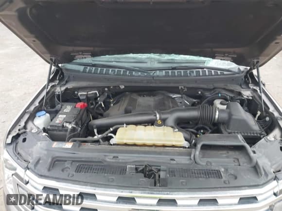 ✅ 2019 Ford Expedition Max Limited • VIN: 1FMJK2AT4KEA46550 • Lot: 41715133. Wystawiony na IAAI z przebiegiem 113 130 mil. Bezpłatny archiwum sprzedaży aukcyjnych z USA i szczegółowy raport historii pojazdu na DreamBid. Zdjęcie 10.