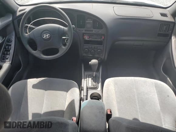 ✅ 2005 Hyundai Elantra GLS • VIN: KMHDN46D85U991996 • Lot: 55560045. Wystawiony na Copart z przebiegiem 171 413 mil. Bezpłatny archiwum sprzedaży aukcyjnych z USA i szczegółowy raport historii pojazdu na DreamBid. Zdjęcie 8.