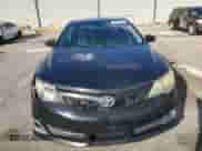 2012 Toyota Camry SE z VIN 4T1BF1FK2CU019406, wystawiony jako Copart lot #90868915 z przebiegiem 178 101 mil mil oraz Czysty tytuł • Clean title. Historia ofert i sprzedaży dostępna na DreamBid. Obrazek 5.