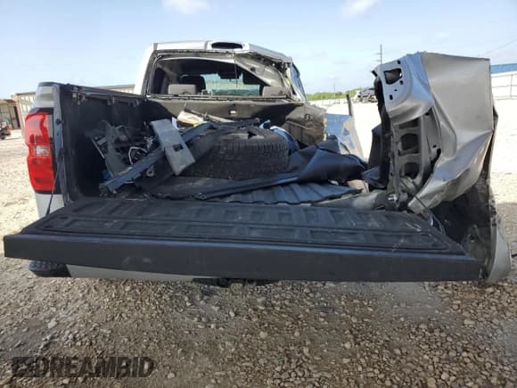 ✅ 2018 Chevrolet Silverado 1500 LT • VIN: 3GCUKREC3JG386252 • Лот: 63077514. Опубликован ранее на Copart с пробегом Не указан. Бесплатный доступ к архиву аукционных продаж из США и подробный отчёт об истории автомобиля на DreamBid. Изображение 6.