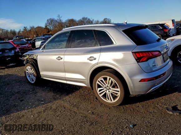 ✅ 2018 Audi Q5 Prestige • VIN: WA1CNAFY4J2132647 • Лот: 92577685. Опубликован ранее на Copart с пробегом 49 604 миль. Бесплатный доступ к архиву аукционных продаж из США и подробный отчёт об истории автомобиля на DreamBid. Изображение 2.