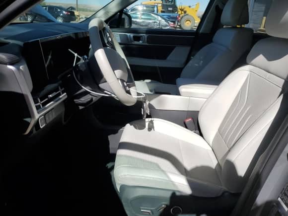 2025 Hyundai Santa Fe SEL с VIN 5NMP2DGL3SH084396, выставлен на аукционе Copart как лот 53260635 с пробегом 9 115 миль миль и Чистый • Clean title. История ставок и продаж доступна на DreamBid. Изображение 7.