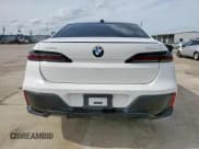 ✅ 2025 BMW 7 Series 740i • VIN: WBA23EH03SCT15620 • Lot: 56041595. Wystawiony na Copart z przebiegiem 3 791 mil. Bezpłatny archiwum sprzedaży aukcyjnych z USA i szczegółowy raport historii pojazdu na DreamBid. Zdjęcie 6.