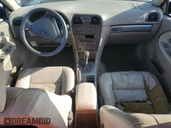 ✅ 2004 Volvo V40 • VIN: YV1VW27544F033744 • Лот: 69582455. Опубликован ранее на Copart с пробегом 143 681 миль. Бесплатный доступ к архиву аукционных продаж из США и подробный отчёт об истории автомобиля на DreamBid. Изображение 8.