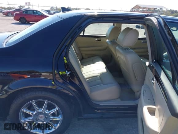 ✅ 2011 Cadillac DTS Luxury Collection • VIN: 1G6KD5E69BU144961 • Лот: 43710903. Опубликован ранее на IAAI с пробегом 204 543 миль. Бесплатный доступ к архиву аукционных продаж из США и подробный отчёт об истории автомобиля на DreamBid. Изображение 8.